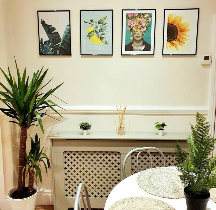 Little Cosy Getaway - York Villa Ngoại thất bức ảnh